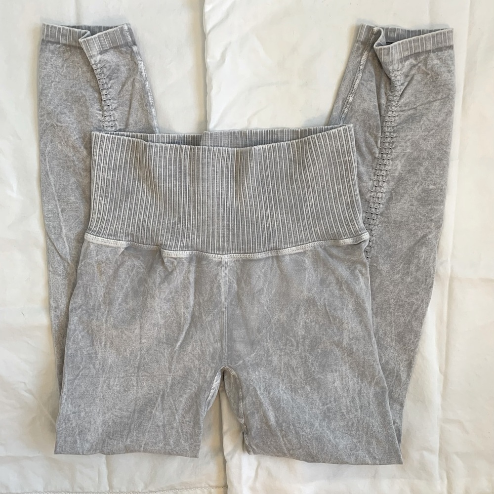 NEW Free People Movement Good Karma Leggings - Picture 11 of 16